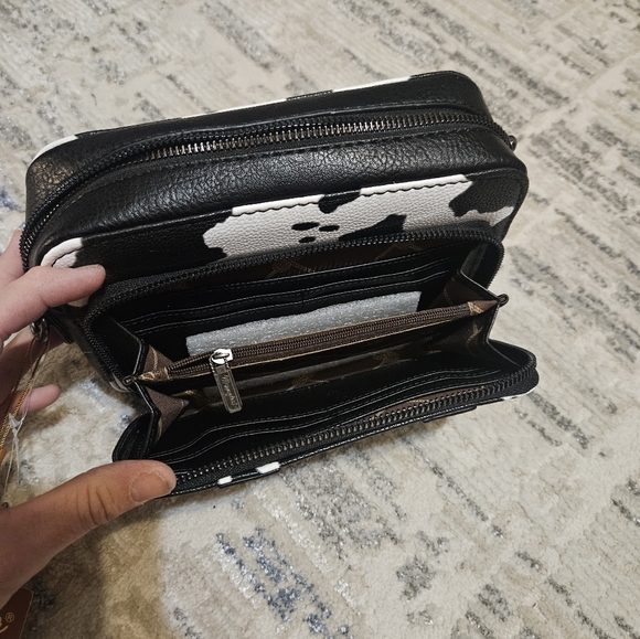 Wrangler crossbody - Picture 2 of 3